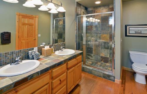 14394 Tyrol Rd Condo - image 7