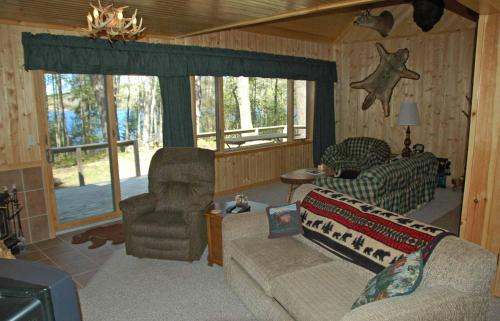 Taylor Lake Point Condo - main image