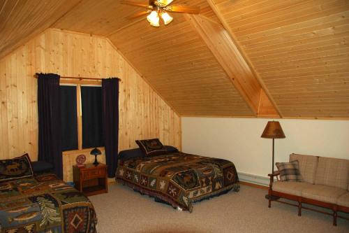 Taylor Lake Point Condo - main image