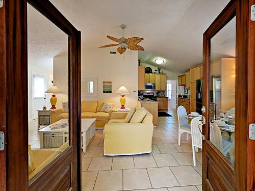 655 Cabana Beach Rd Cottage - image 5
