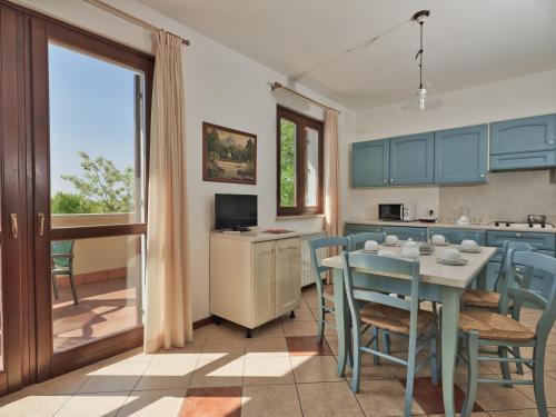 2 bedrooms, 4 beds