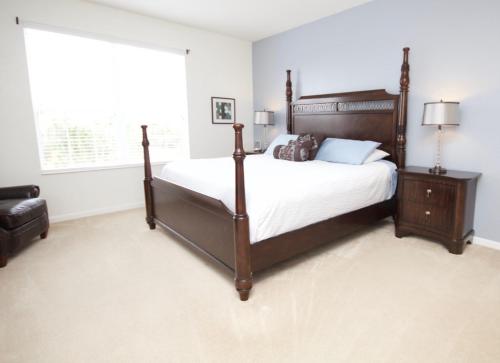 Shoreway Condo #231530