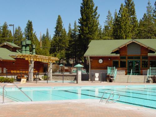 11685 Snowpeak Way Condo Unit 545 - image 2