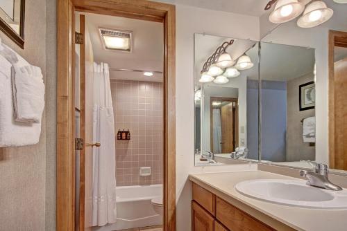 VS643 Square Condo - image 6