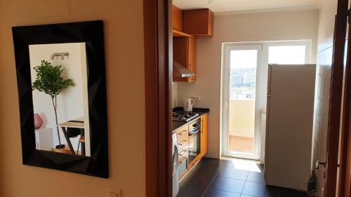 Gorgeous apartment in Portimão (Gorgeous apartment in Portimao) in กาเบโก โด โมโก