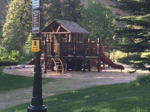 Meadow Creek Condominiums - image 7