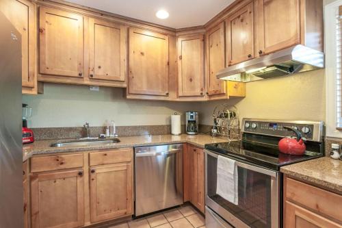 Meadow Creek Condominiums - image 9