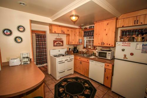 Ponderosa Home - image 5