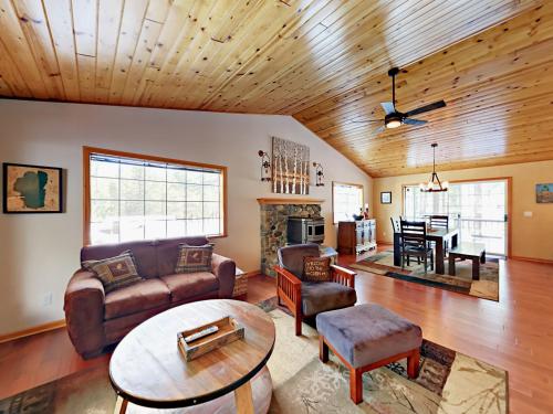 1212 Gold Dust Trail Home - image 6