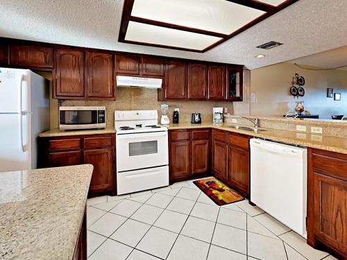 4400 Gulf Blvd Condo Unit 406 - image 8