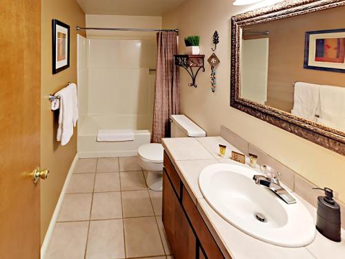 645 N Pacific St Townhouse Unit B - image 6