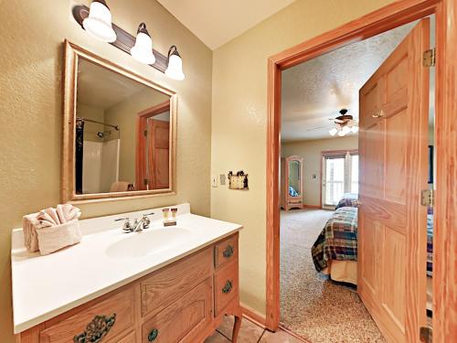 443 Loop Road Home - image 6