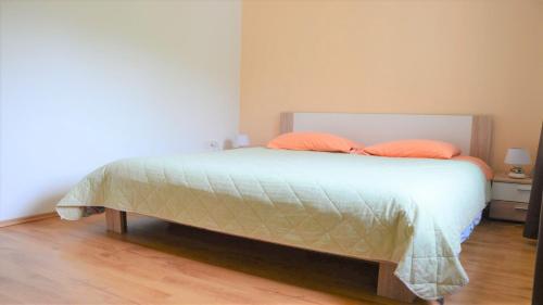  Romantic Valentina apartment in 52231 Nedeščina