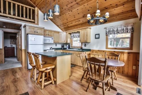 Carefree Creek Cottage Cottage - image 2