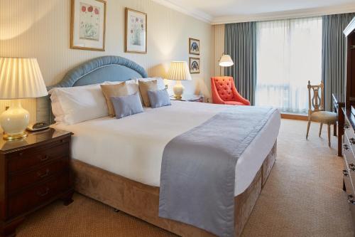 Cheval Thorney Court at Hyde Park - image 2