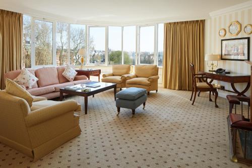 Picture of Cheval Thorney Court At Hyde Park