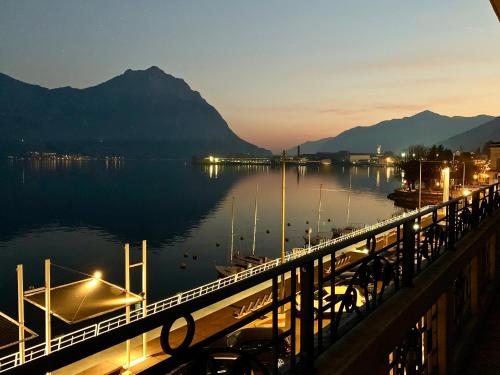 Stylish Lakefront House