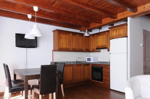 4 bedrooms, 6 beds