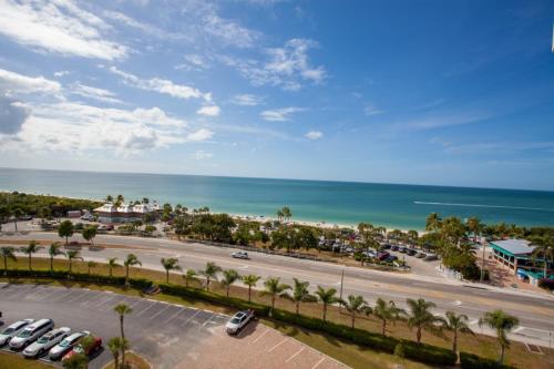 Bonita Beach & Tennis 1906 Condo - image 2