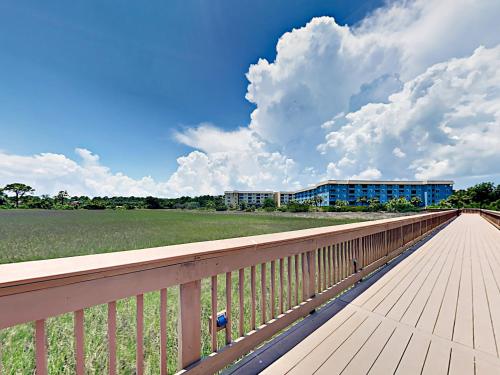 Gated Resort Condo Condo - image 5