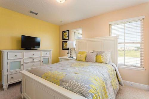 Sunshine Home In Solterra Perfect For Your Family! Home - image 8