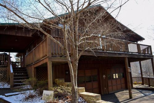 Country Spring Home - image 2