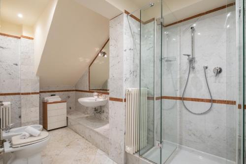 2 bedrooms, 3 beds