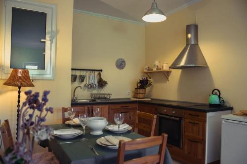  Sofia's apt - Just 30 meters from Ipsos beach in Ýpsos