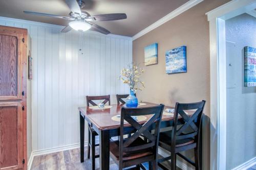 Footprints In The Sand Condo - image 3