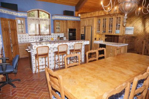 201 Edgewood Ln (203151-1719) Home - image 5