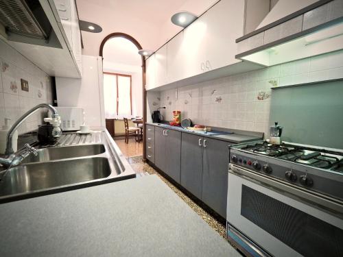 CASA DELL AGNELLO ACQUARIO - GENOVABNB it - Castelletto