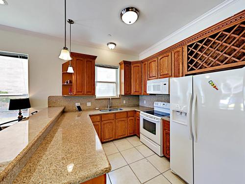 East Lantana Condo Unit 9 Condo - image 3