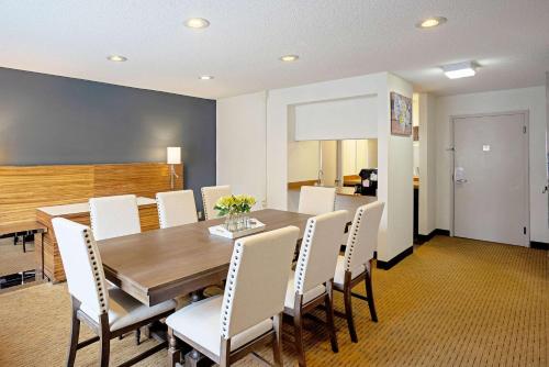 Faciliteter, Quality Inn Frontier at U.S. Hwy 30 in Clinton (IA)