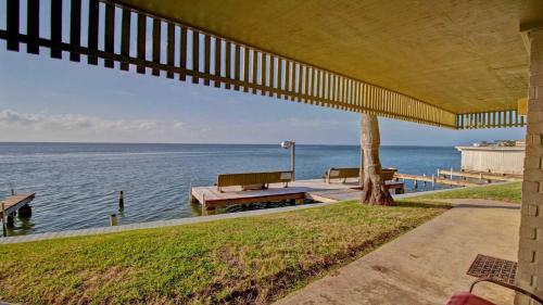 120 Condo - image 8