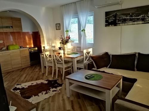 Apartman Nikocevic in Dobra Voda