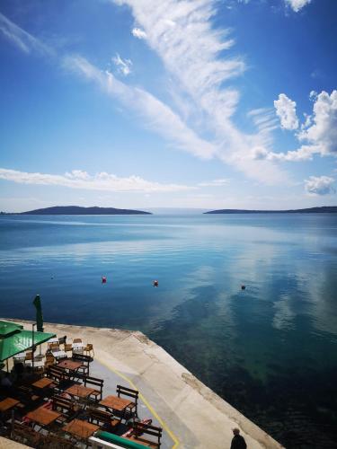Közeli látványosságok, Sedam Bisera in Kastela