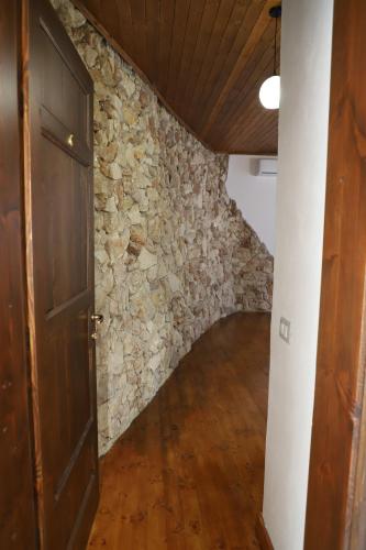 Triple Room with Balcony image 6