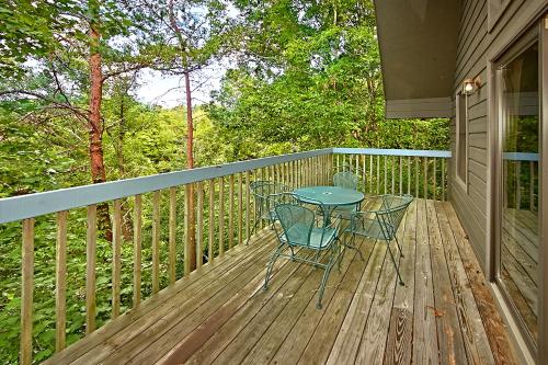 Sanctuary Cabin - image 6