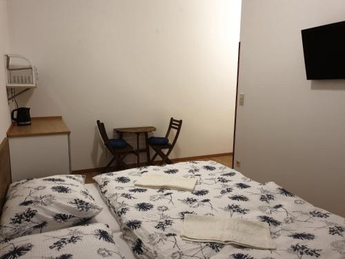 Guest House Orczy Park - image 10