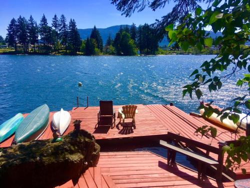 Long Lake Waterfront Bed and Breakfast - Accommodation - Nanaimo