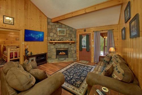 Bear Creek Cabin - main image