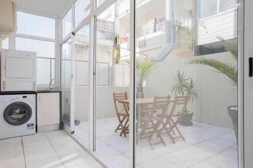 Liiiving in Porto - Terrace Downtown Apartment