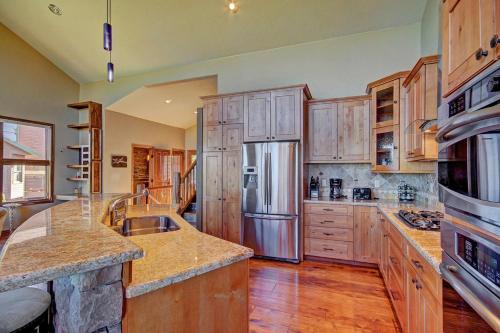 Big View Lodge Home - image 7