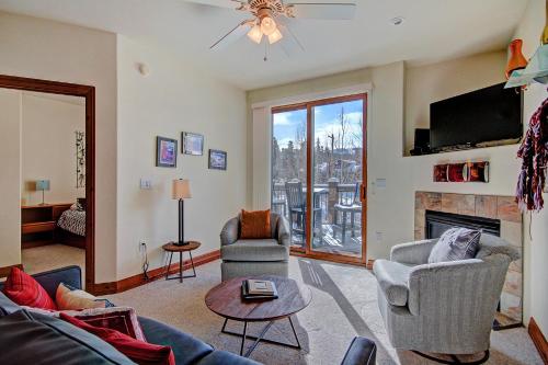Highland Greens Lodge 305 Condo in Breckenridge, USA