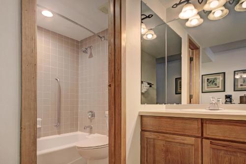 VS643 Square Condo - image 9