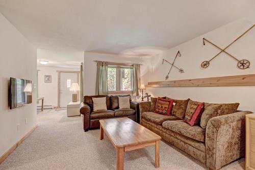 9040 Ryan Gulch Home - image 5