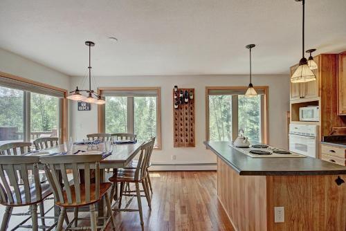 9040 Ryan Gulch Home in Silverthorne, USA