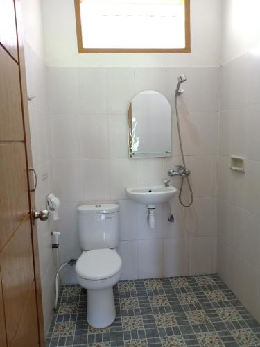 Bathroom, Rosalina Homestay in Tana Toraja