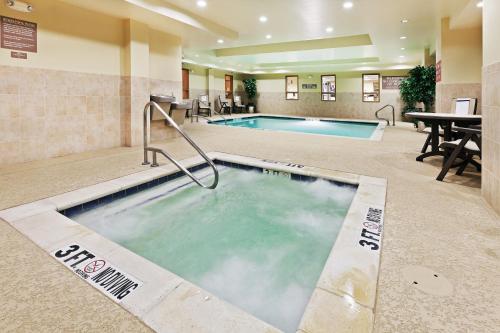 Country Inn & Suites by Radisson, Texarkana, TX