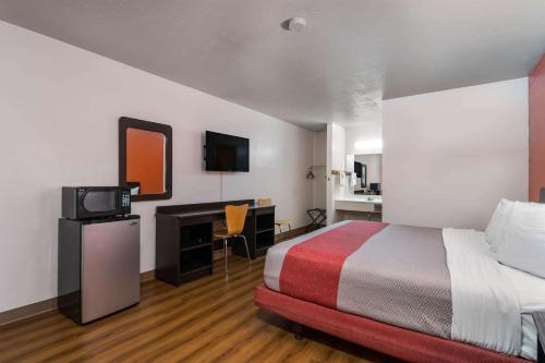 Motel 6-Attalla, AL in Attalla, USA